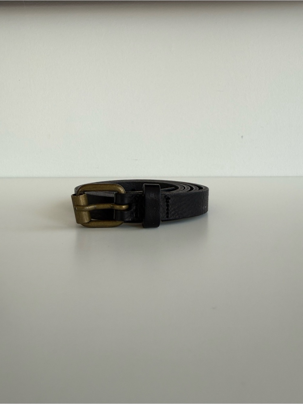 Sessùn Black Genuine Leather Slim Belt — Antique Brass Buckle, Size 80/32